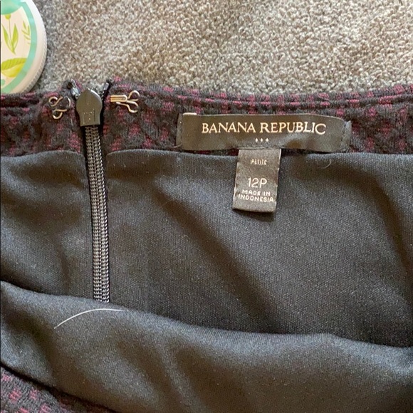 Banana republic pencil skirt size 12p - Picture 2 of 2